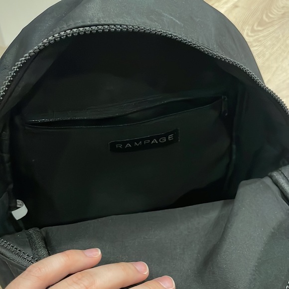Rampage Backpack - Picture 5 of 6